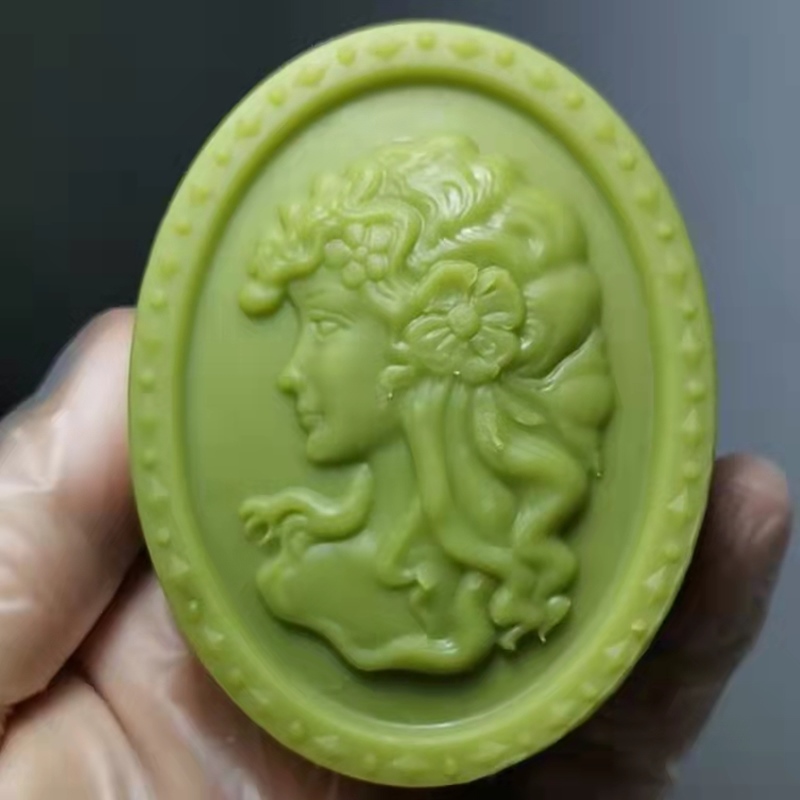 Queen Soap Mold for Soap Makin - огляд і ціна Candle. Queen