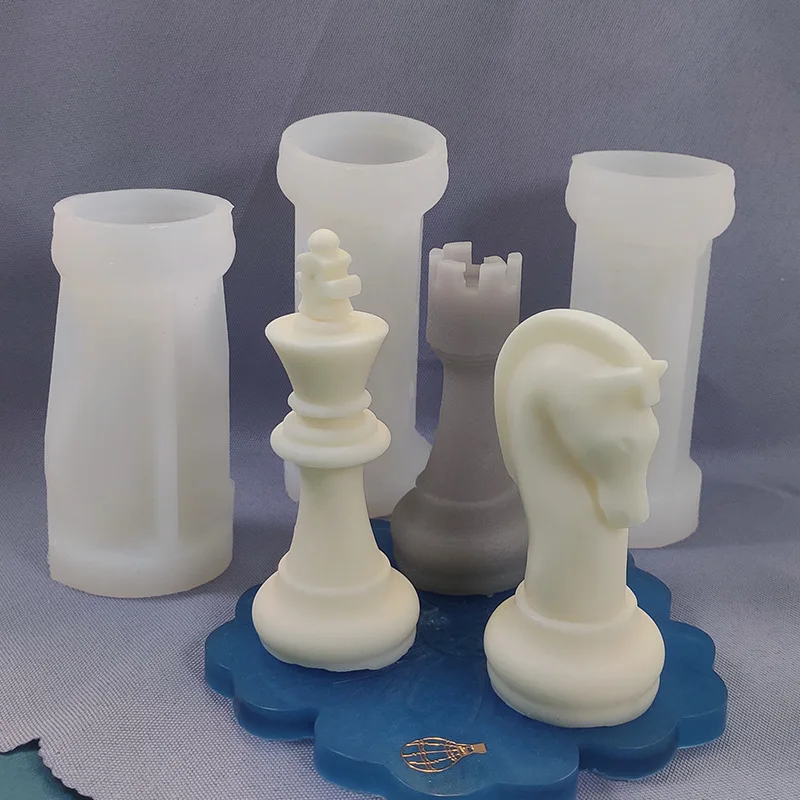 Chess Piece Candles Silicone M - огляд і ціна Candle. Queen
